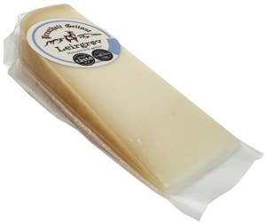 Hol Ysteri Leirgrøv hvit geitost Naturell