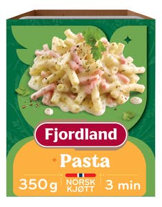 Pasta med ost- og skinkesaus