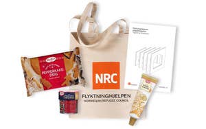 Flyktninghjelpens Pepperkakehuspakke