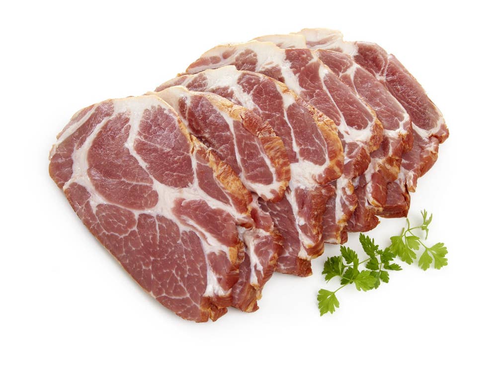 Strøm-Larsen AS Røkt svinenakke i skiver Rå og tynnskåret