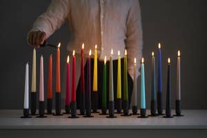 Duni Kronelys med glitter, bordeaux 2 stk