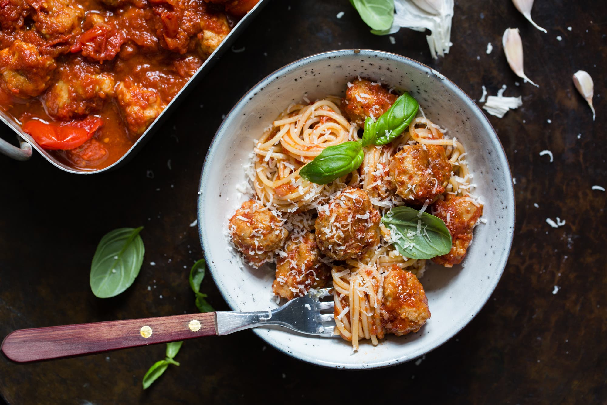 Spagetti med kyllingkjøttboller