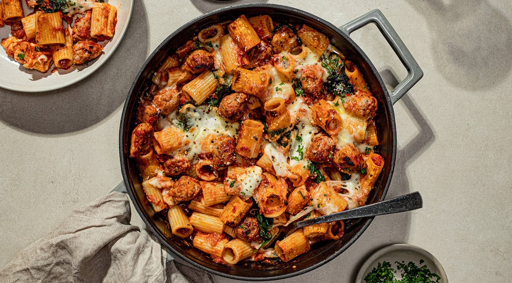Bakt rigatoni med italiensk pølse
