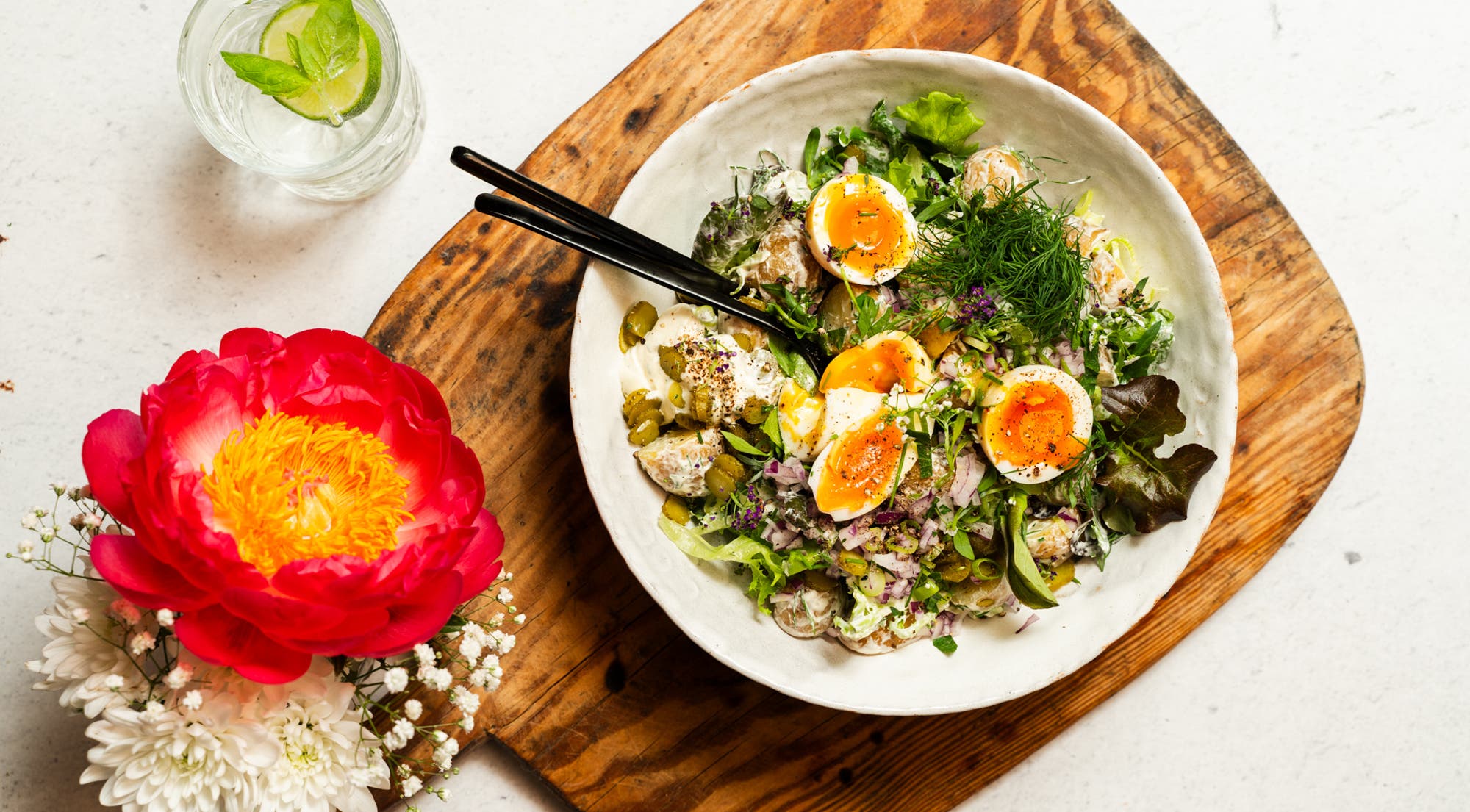 Potetsalat med smilende egg