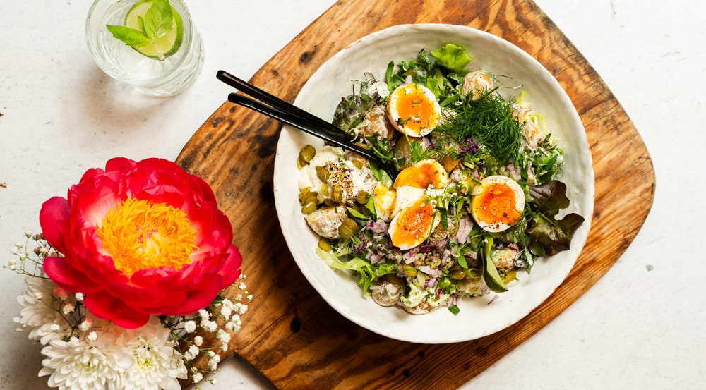 Potetsalat med smilende egg