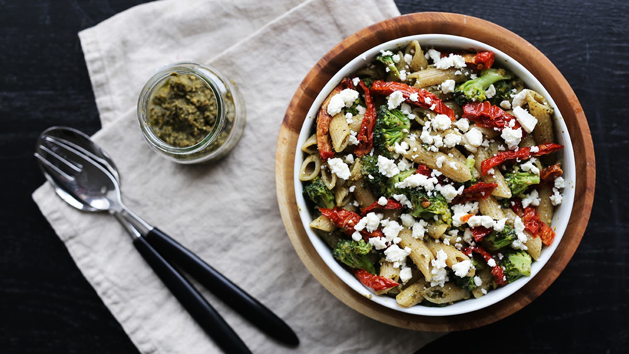 Sitronpasta med brokkoli og feta