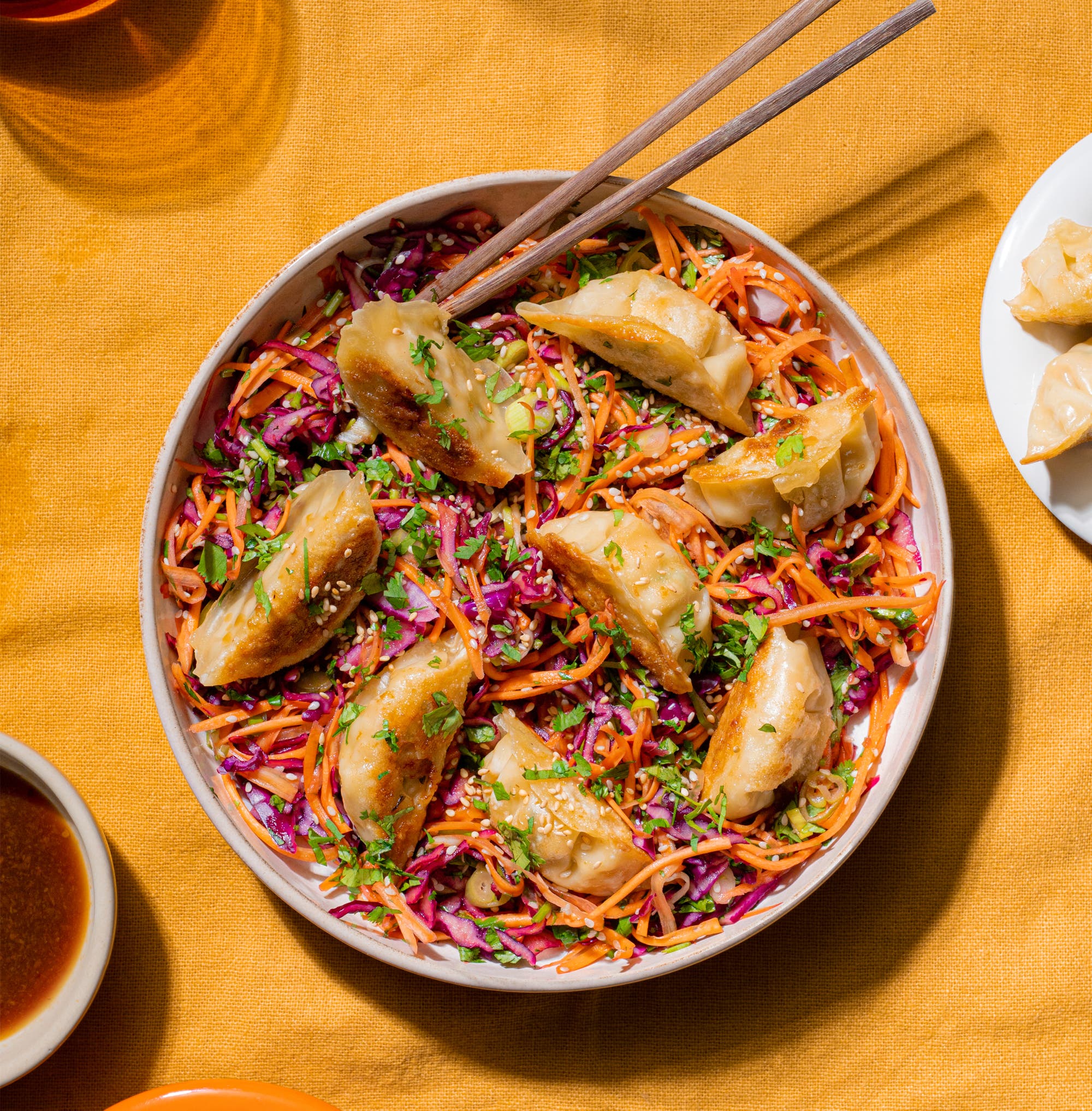 Rask dumplingsalat med råkost