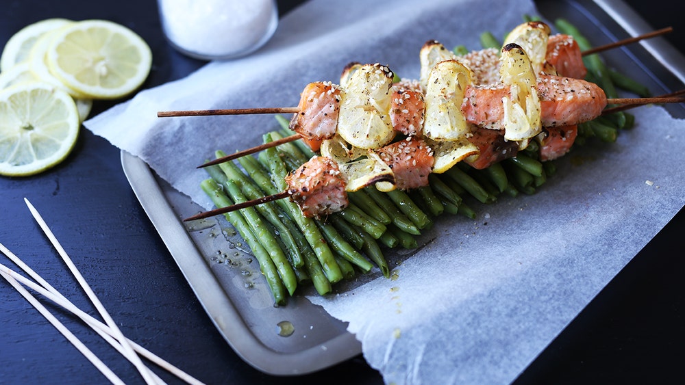 Laksespyd med sitronbønner