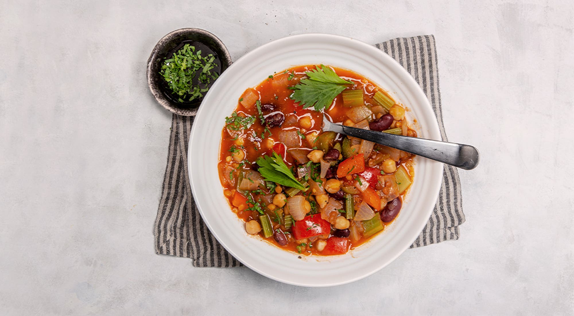 Grønnsakssuppe med kikerter - for barnehager