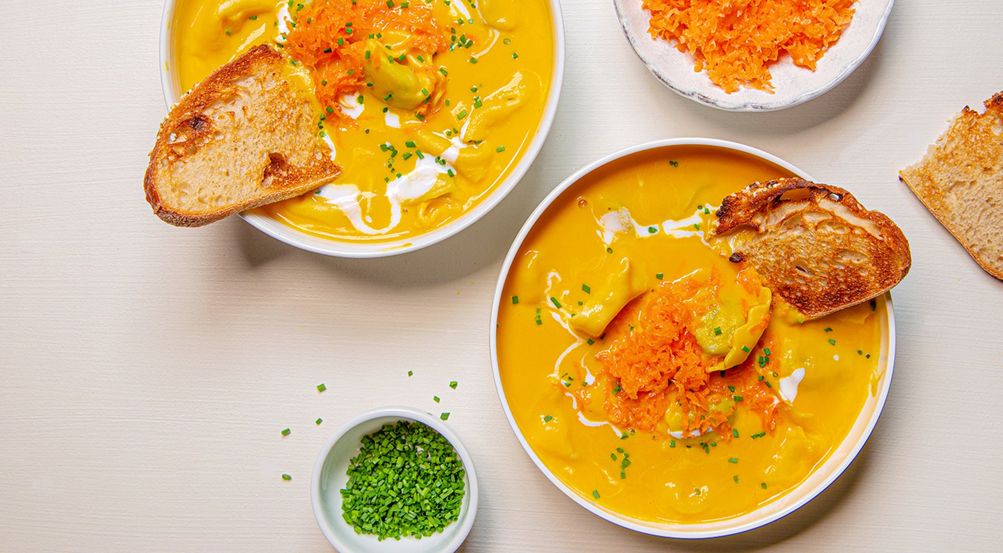 Gulrotsuppe med ricotta tortellini