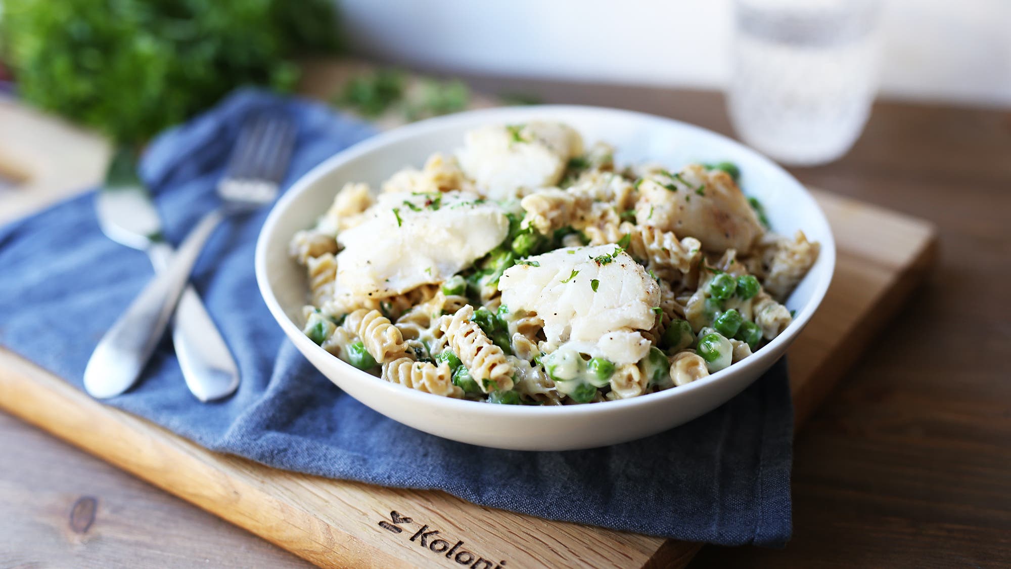 Kremet pasta med torsk og erter