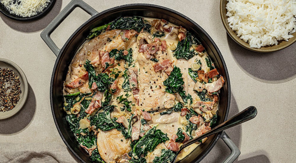 Kyllingpanne med bacon og grønnkål