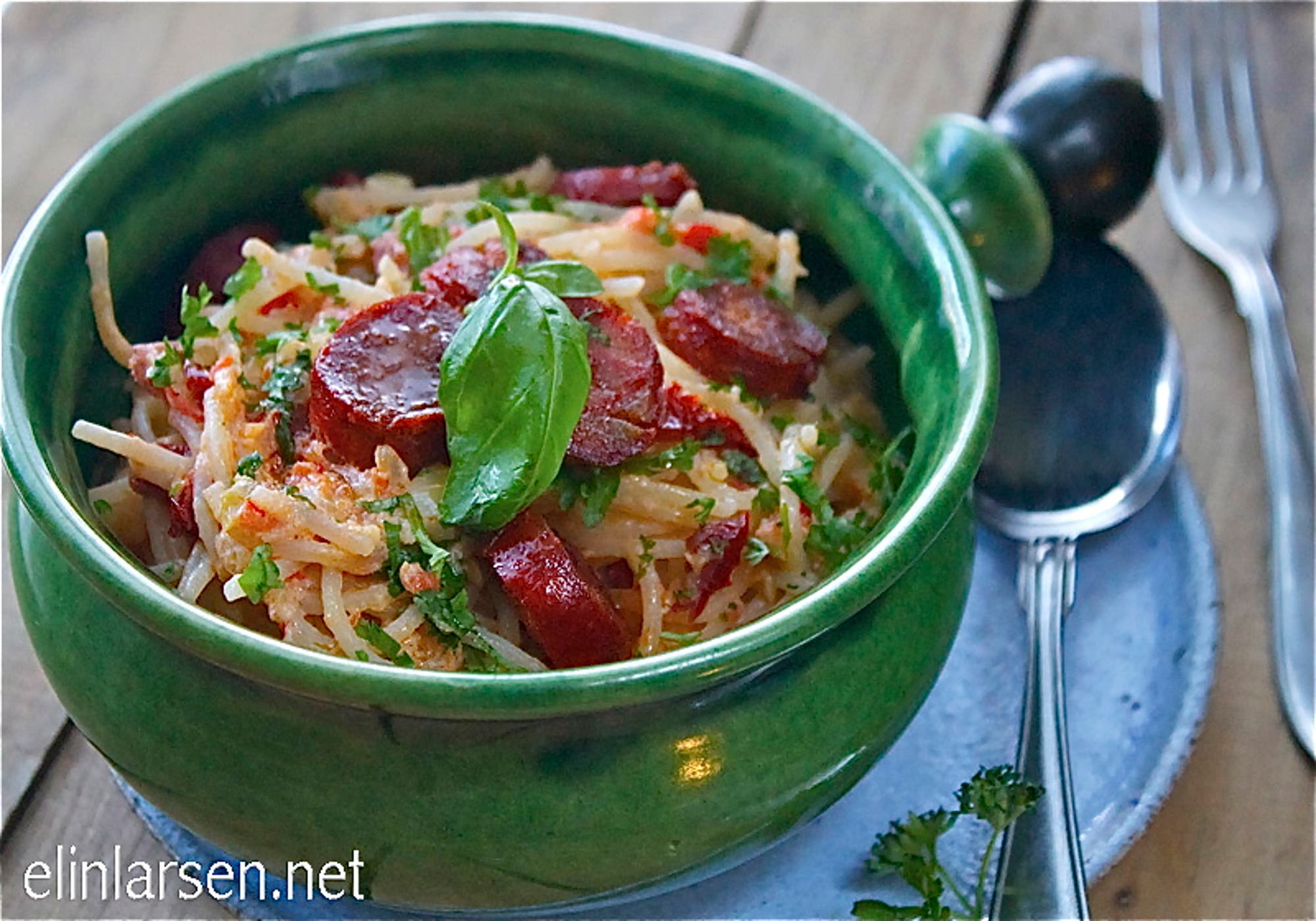 Fredagspasta med stekt chorizopølse