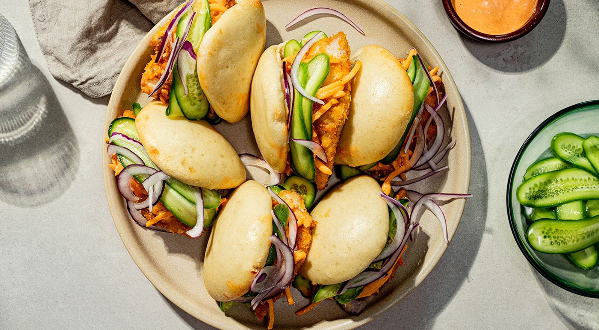 Crispy kylling-sliders med chipotle slaw