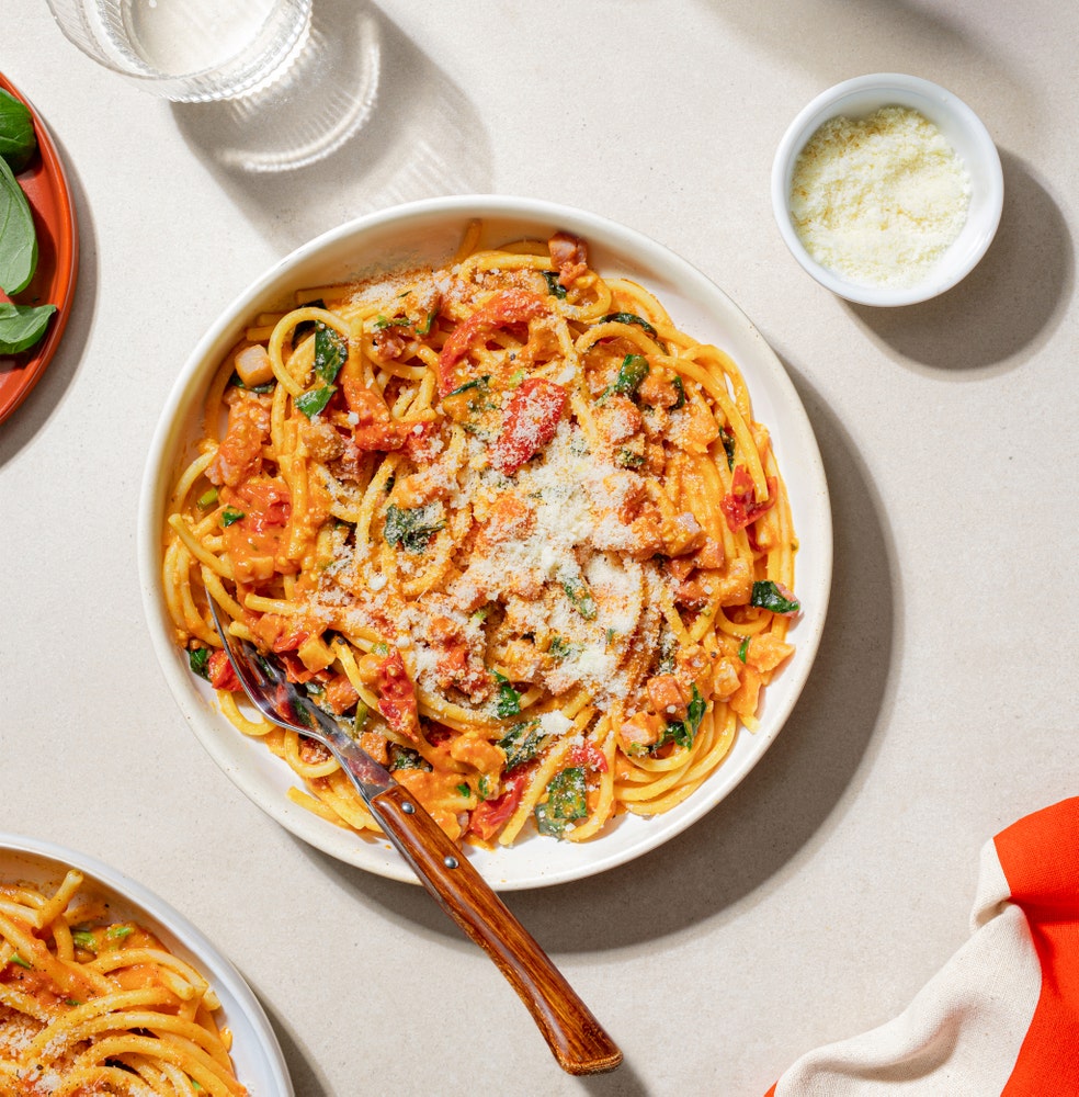 Rask kremet pasta med salsiccia og fløte | Oppskrifter – Oda