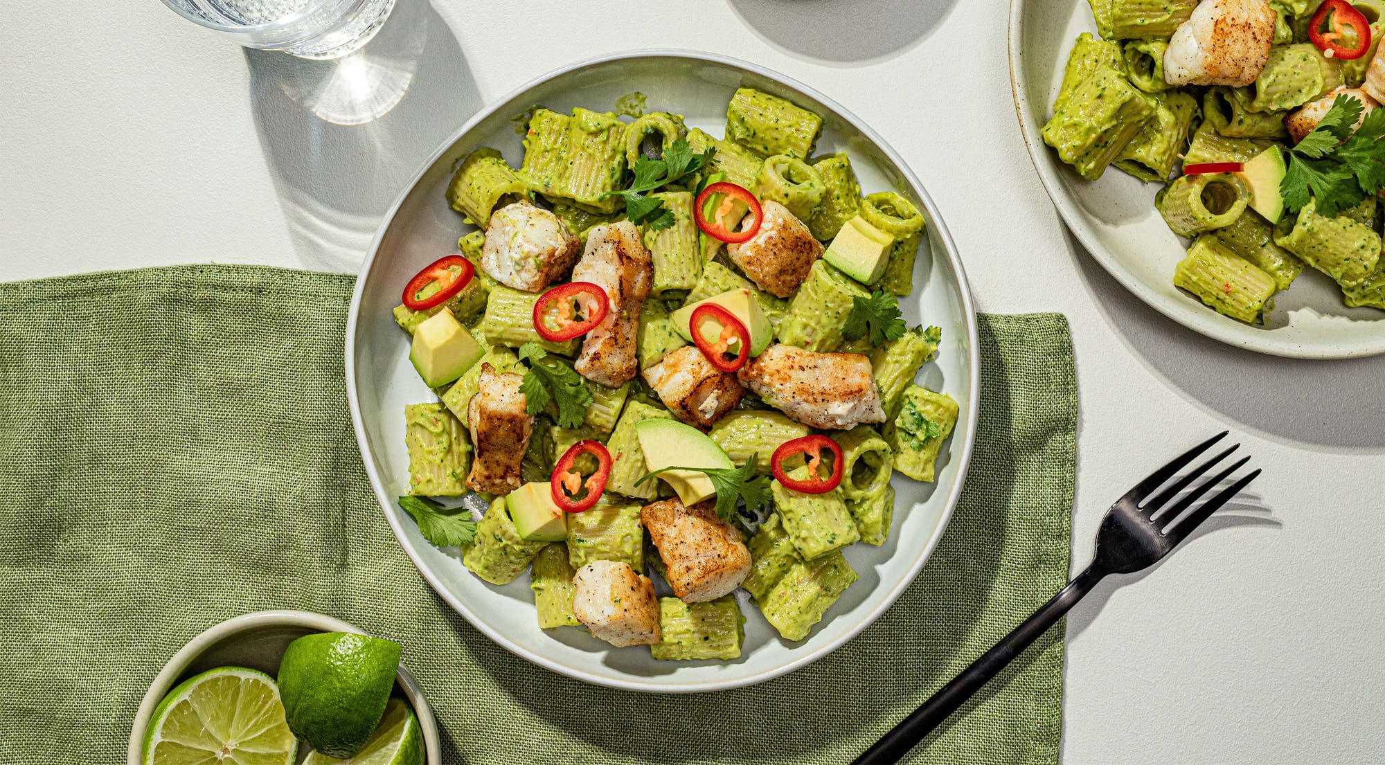 Kremet avokadopasta med hvit fisk