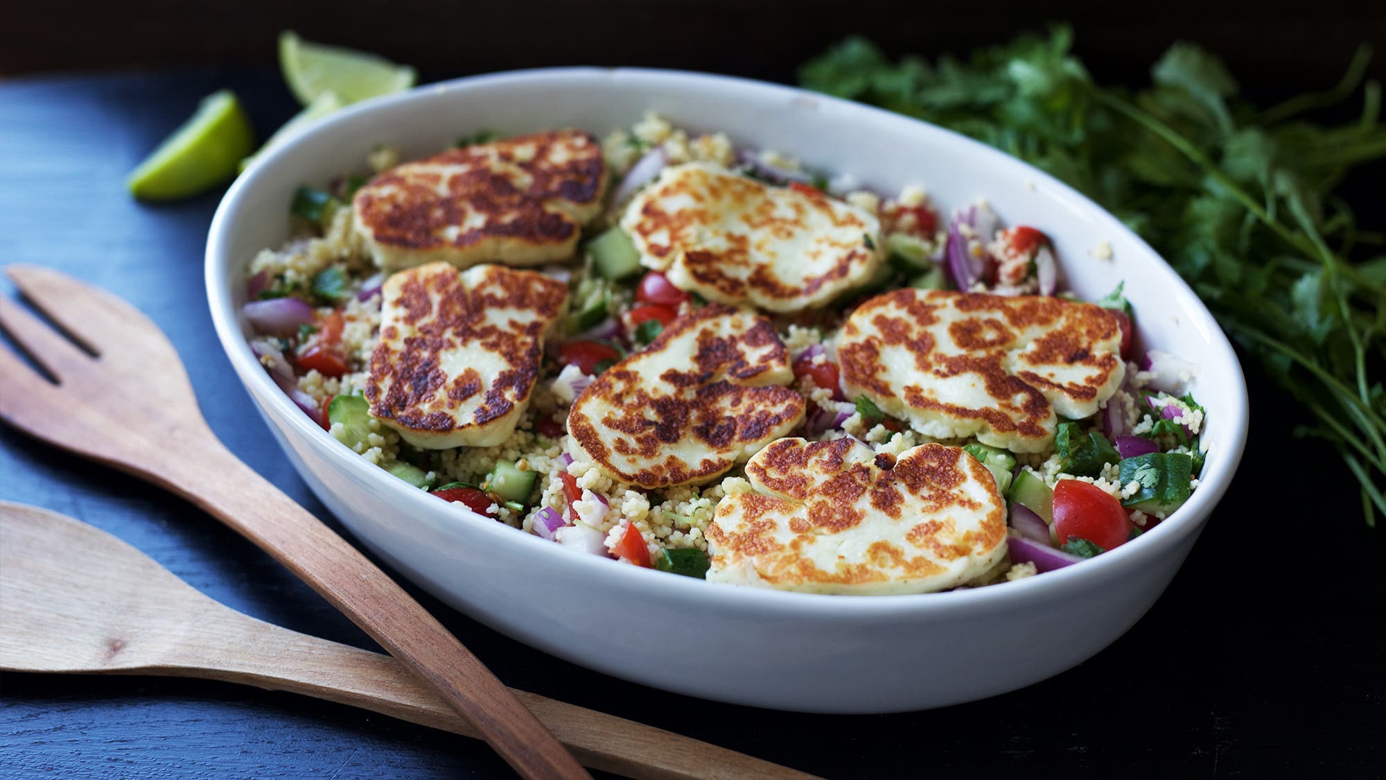 Couscoussalat med stekt halloumiost