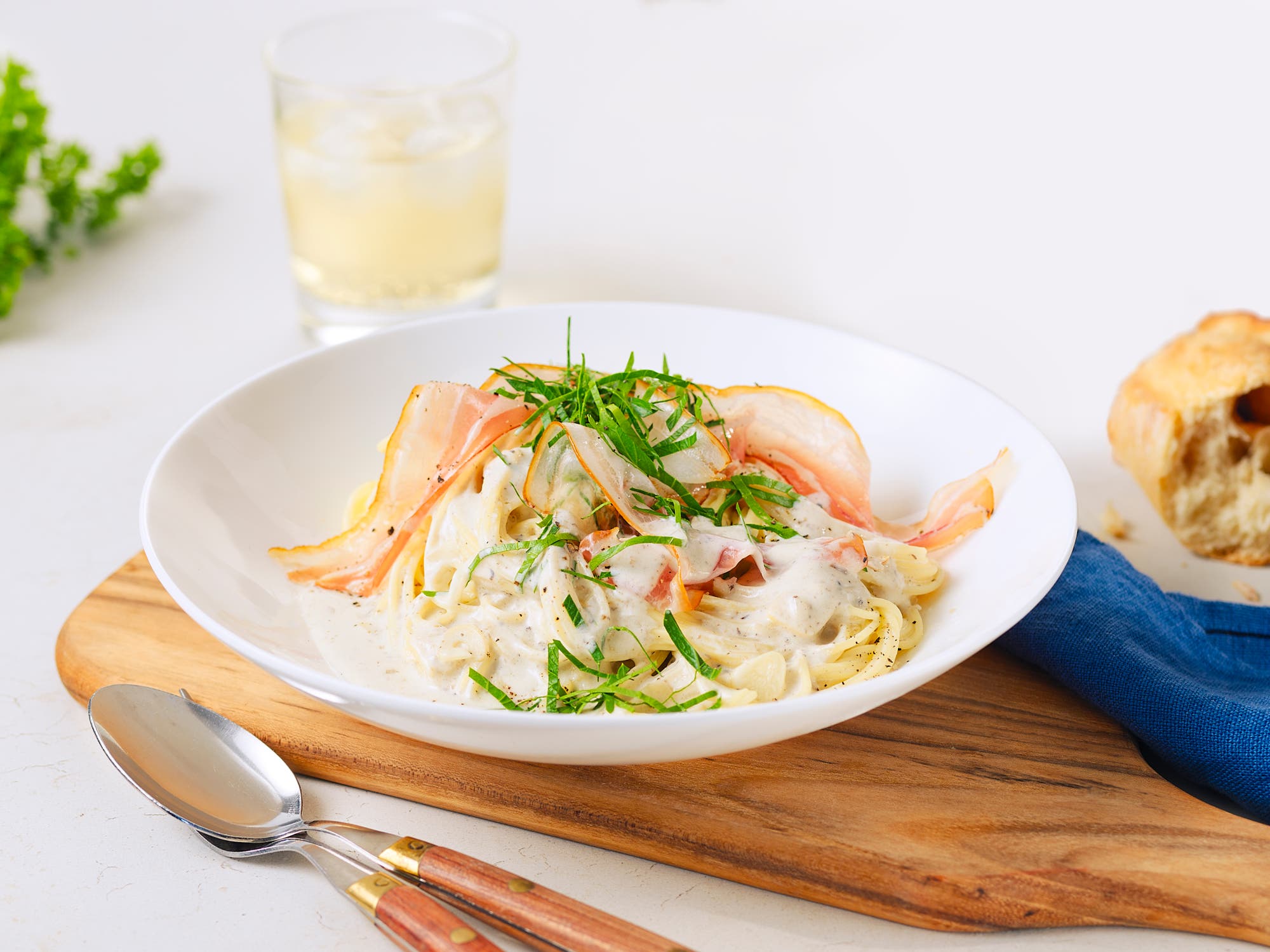 Trøffelpasta med spekeskinke og sort pepper