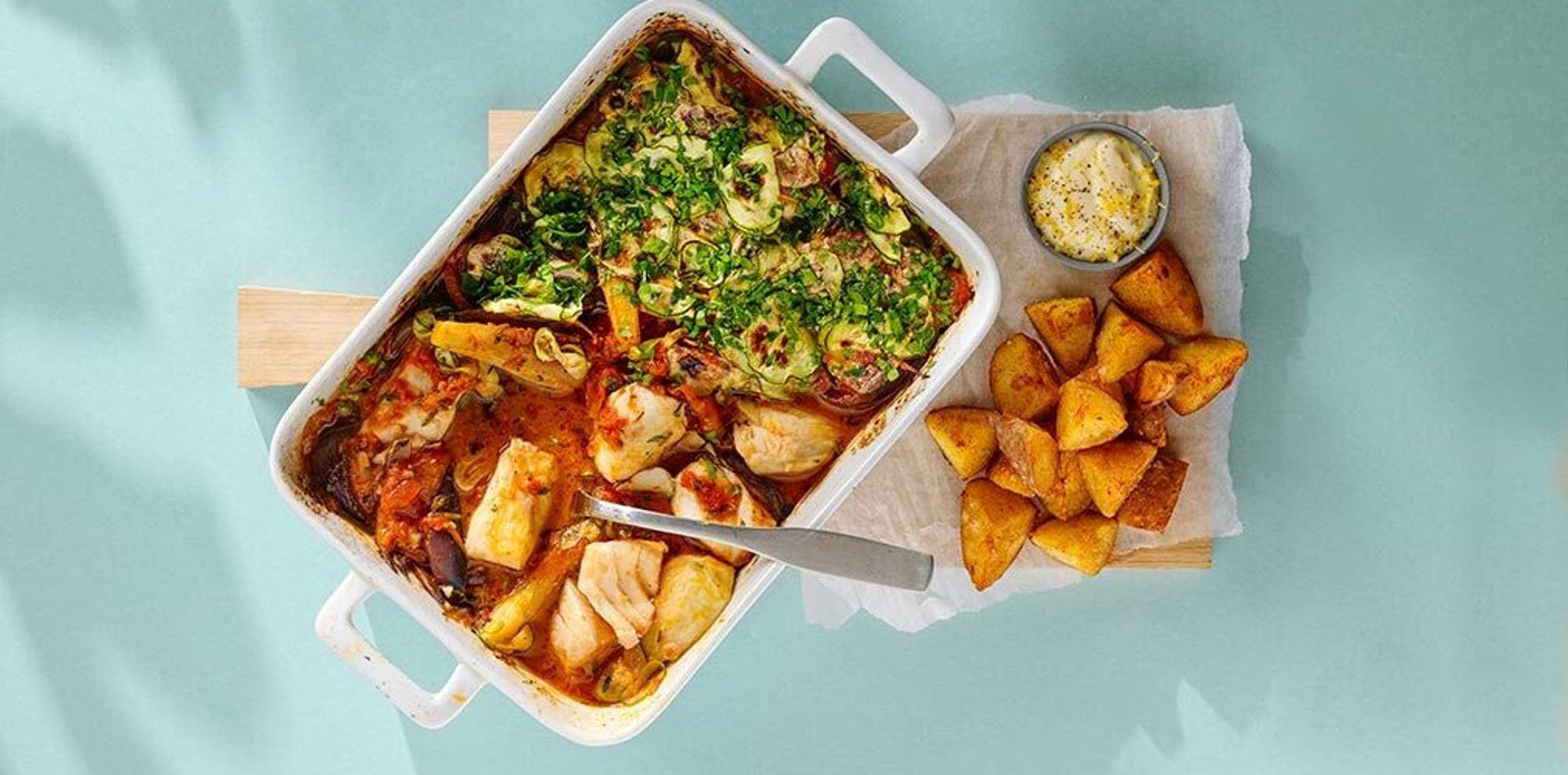 Ovnsbakt skrei med plommetomat og hvitløk