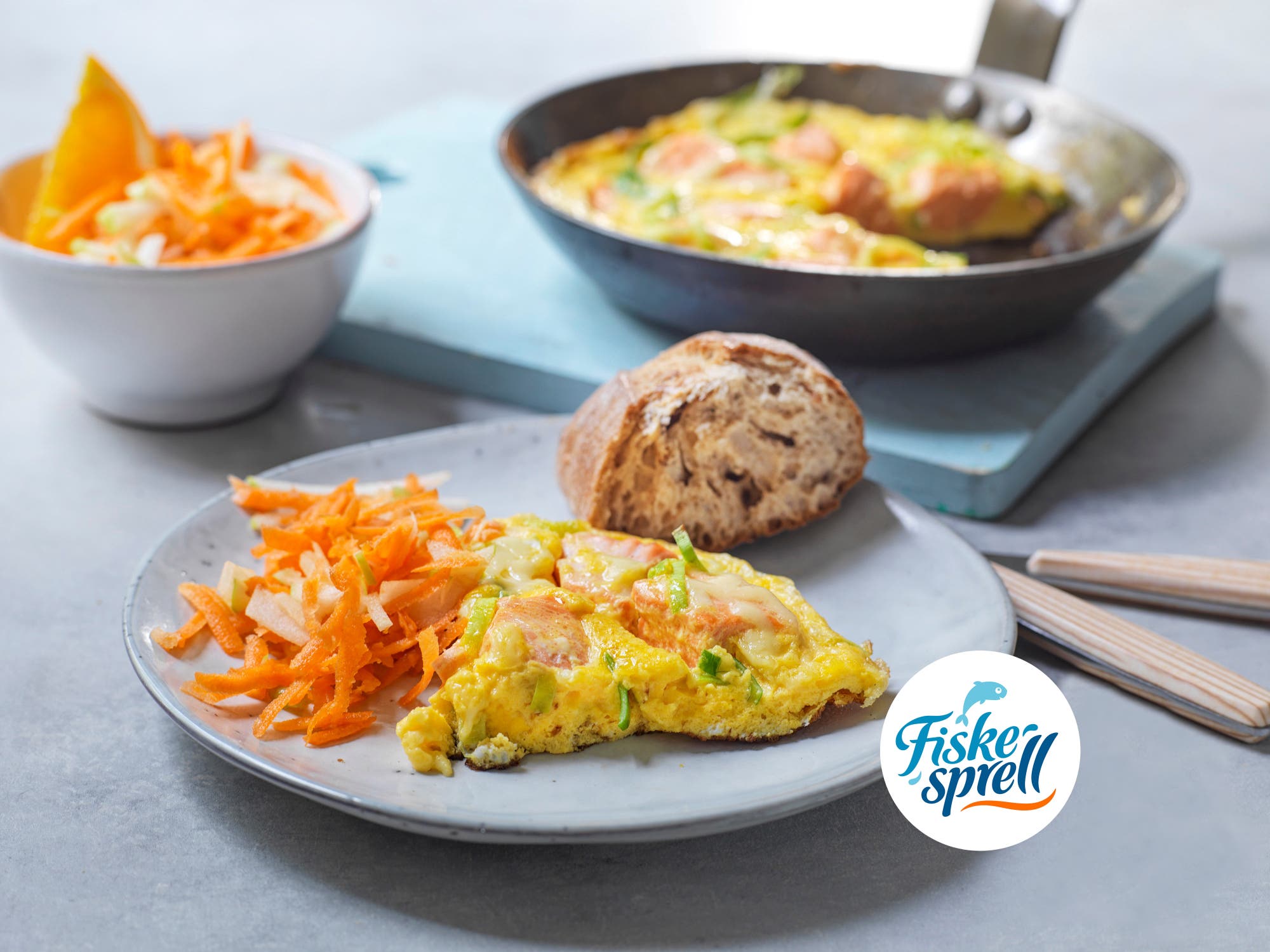 Omelett med laks og purre - for barnehager