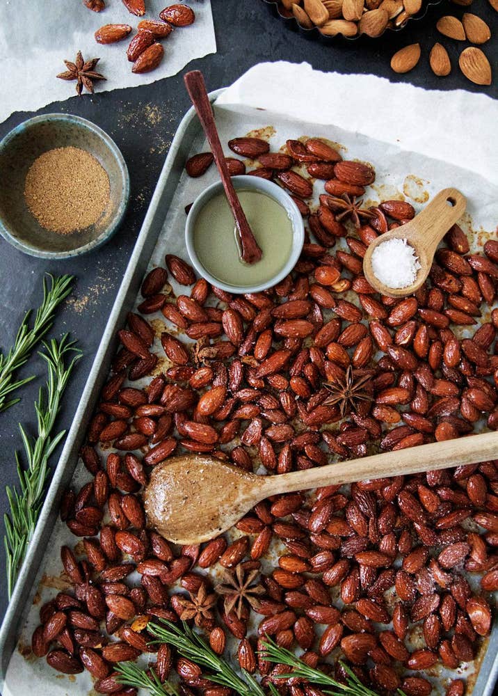 Brente kryddermandler