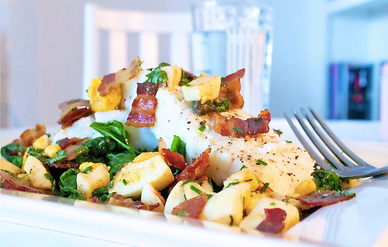 Torskefilet med sprøstekt bacon