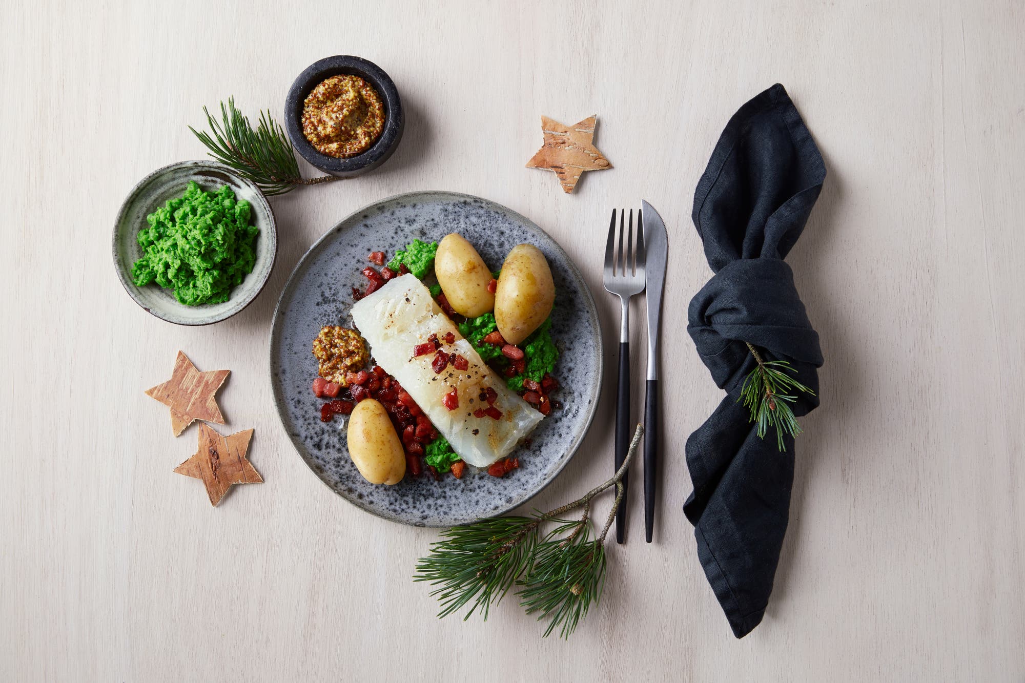 Lutefisk med bacon og ertepuré