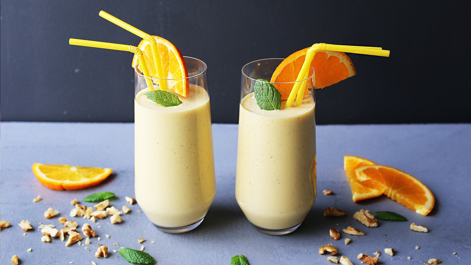 Smoothie med mango og kokosmelk