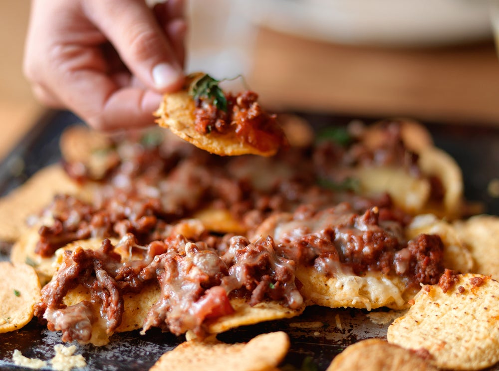 Nachos med bønnesalat og guacamole