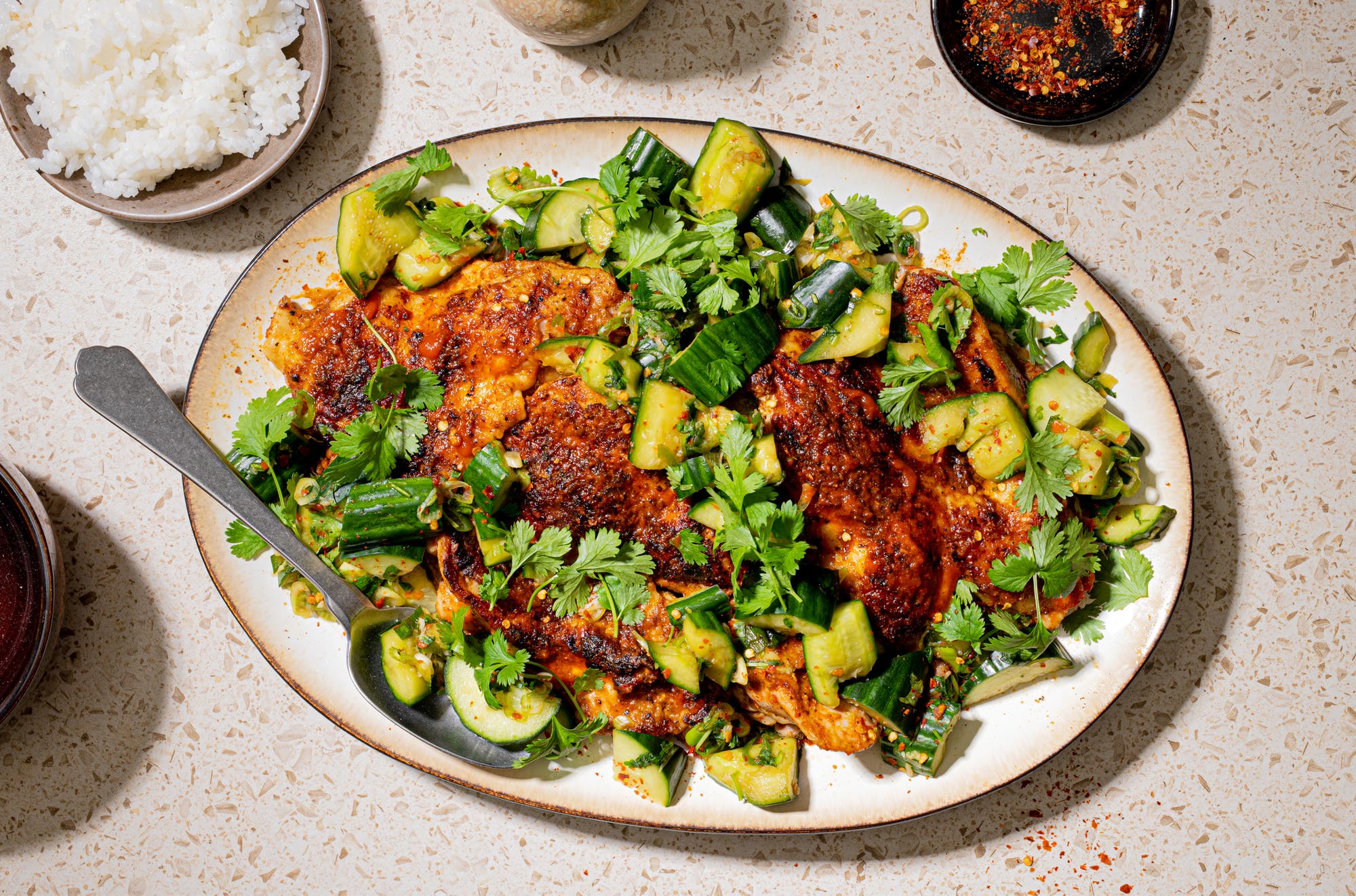 Kylling lårfilet med spicy agurksalat