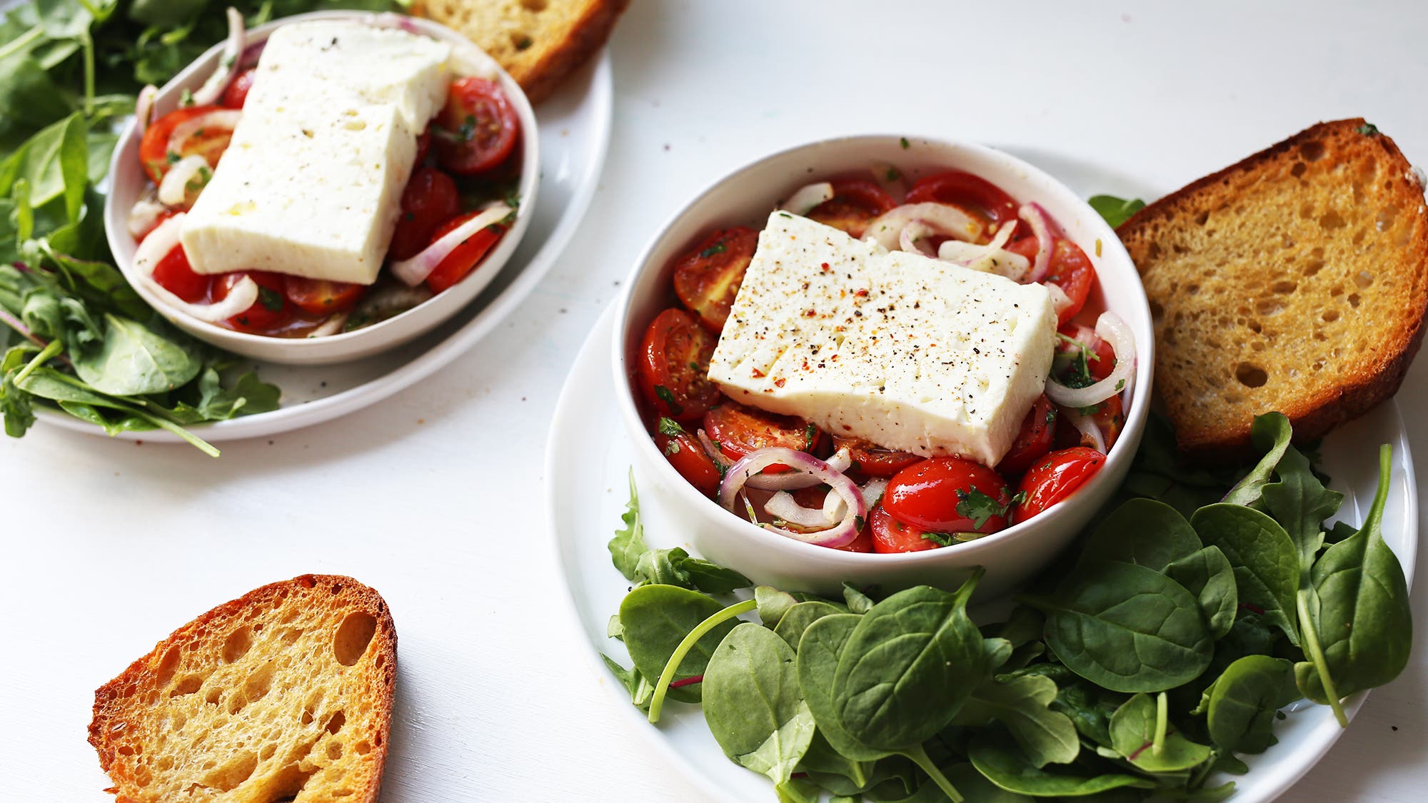 Bakt fetaost med cherrytomater