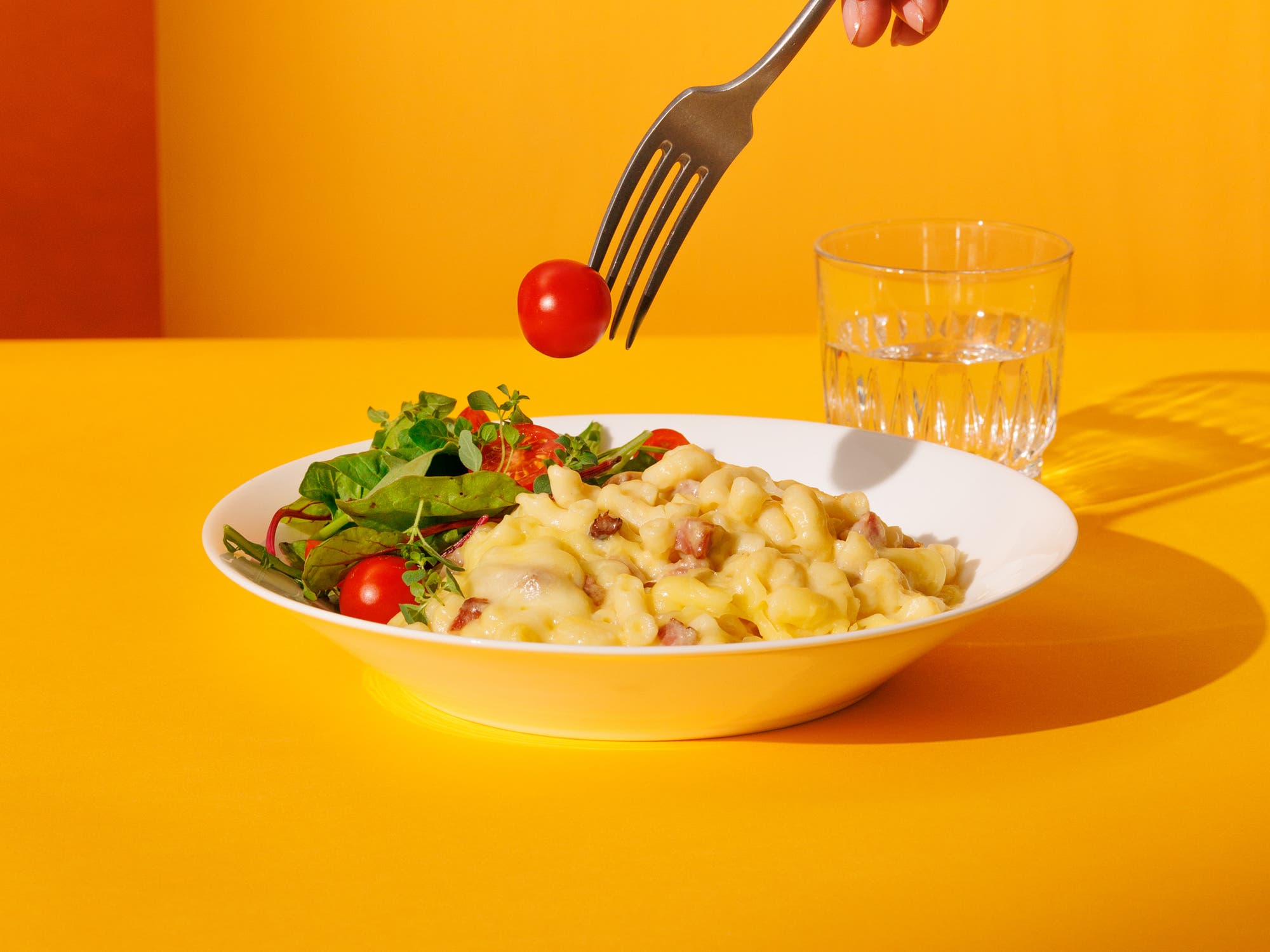 Fiks ferdig - Mac and cheese med bacon og salat