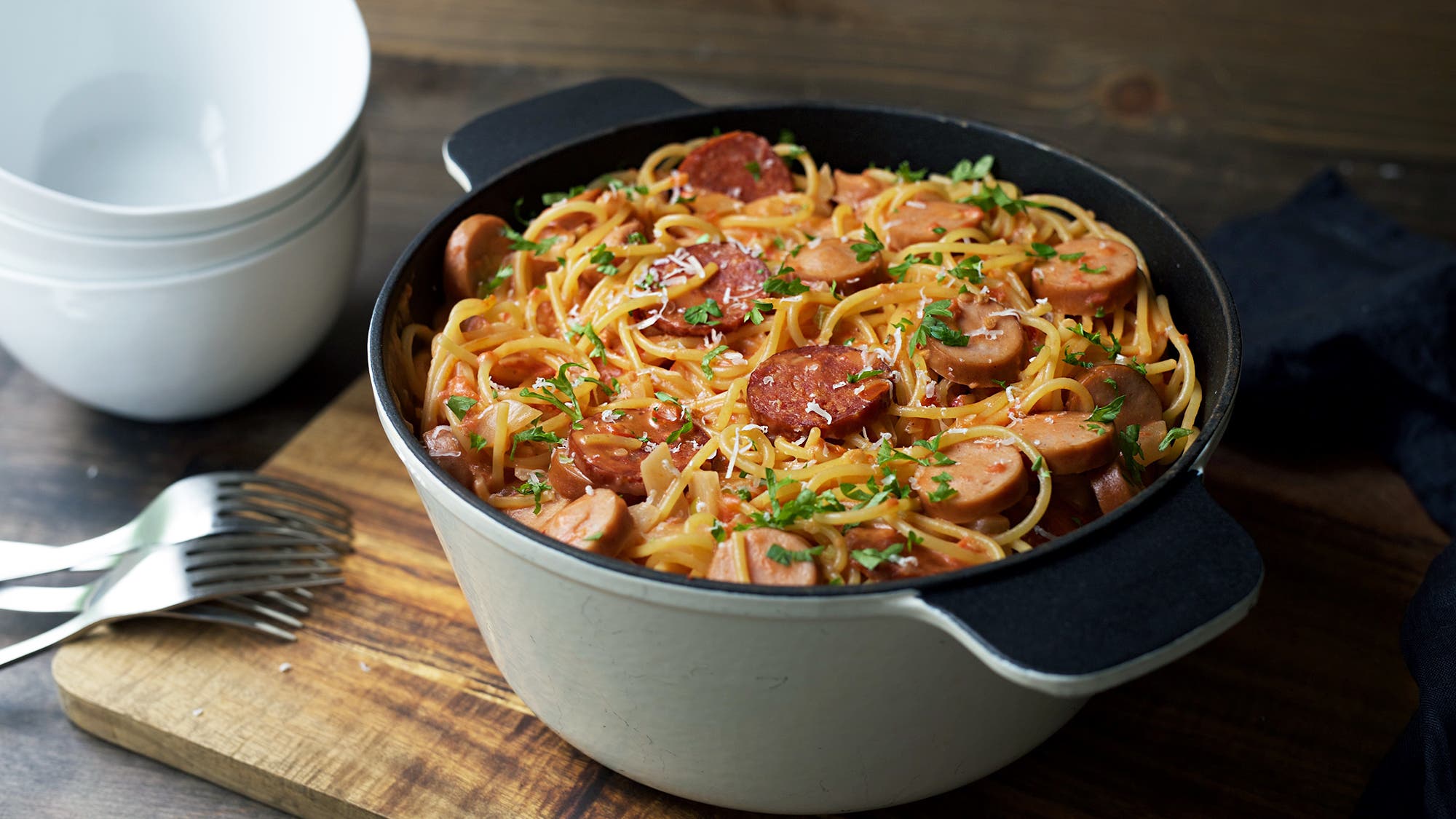 Alt-i-ett gryte med pasta og chorizo