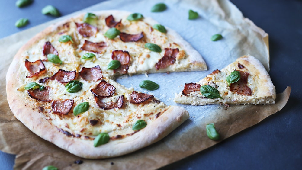 Pizza carbonara