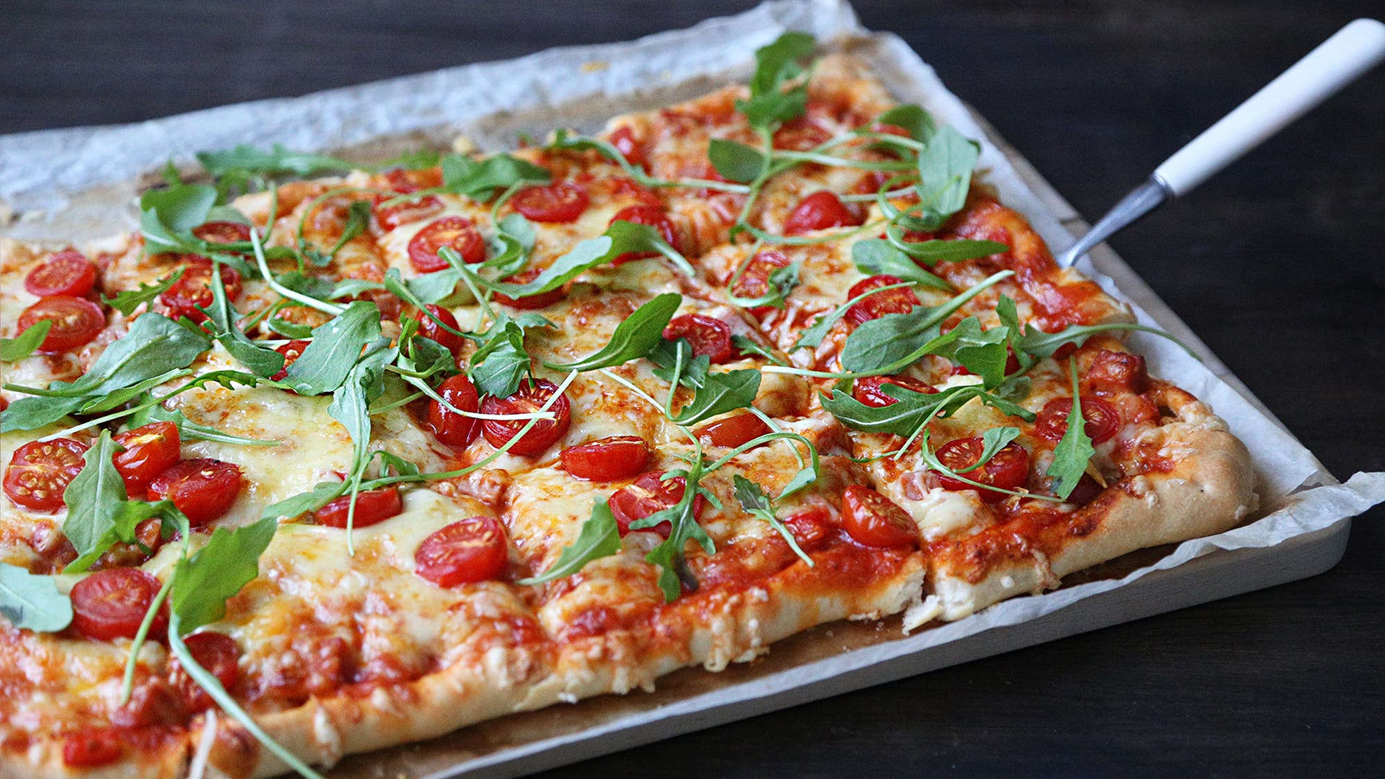 Pizza med skinke, paprika og mais på 1-2-3