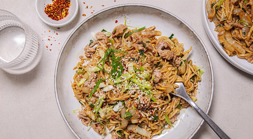 Nudelwok med svin og ingefær