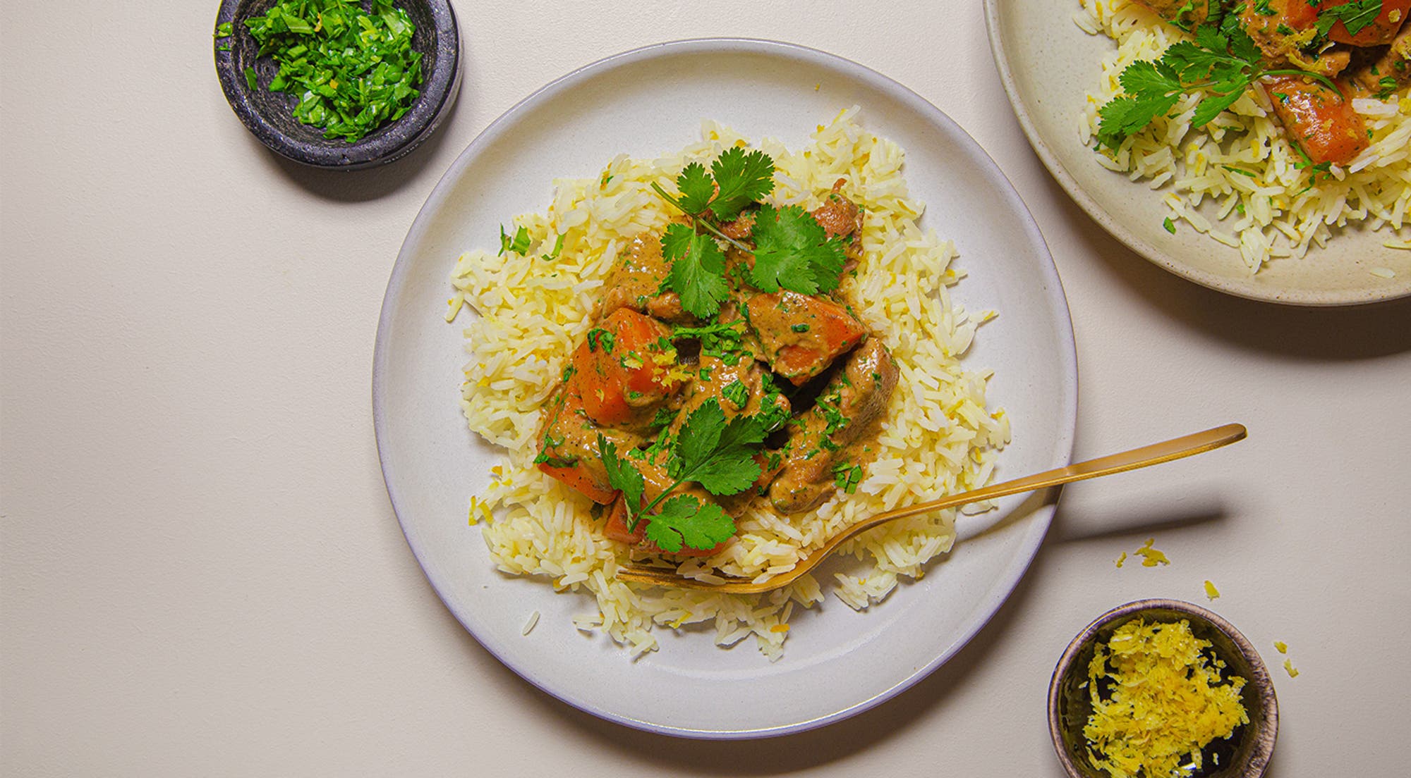 Søtpotet- og kyllingcurry med sitronris