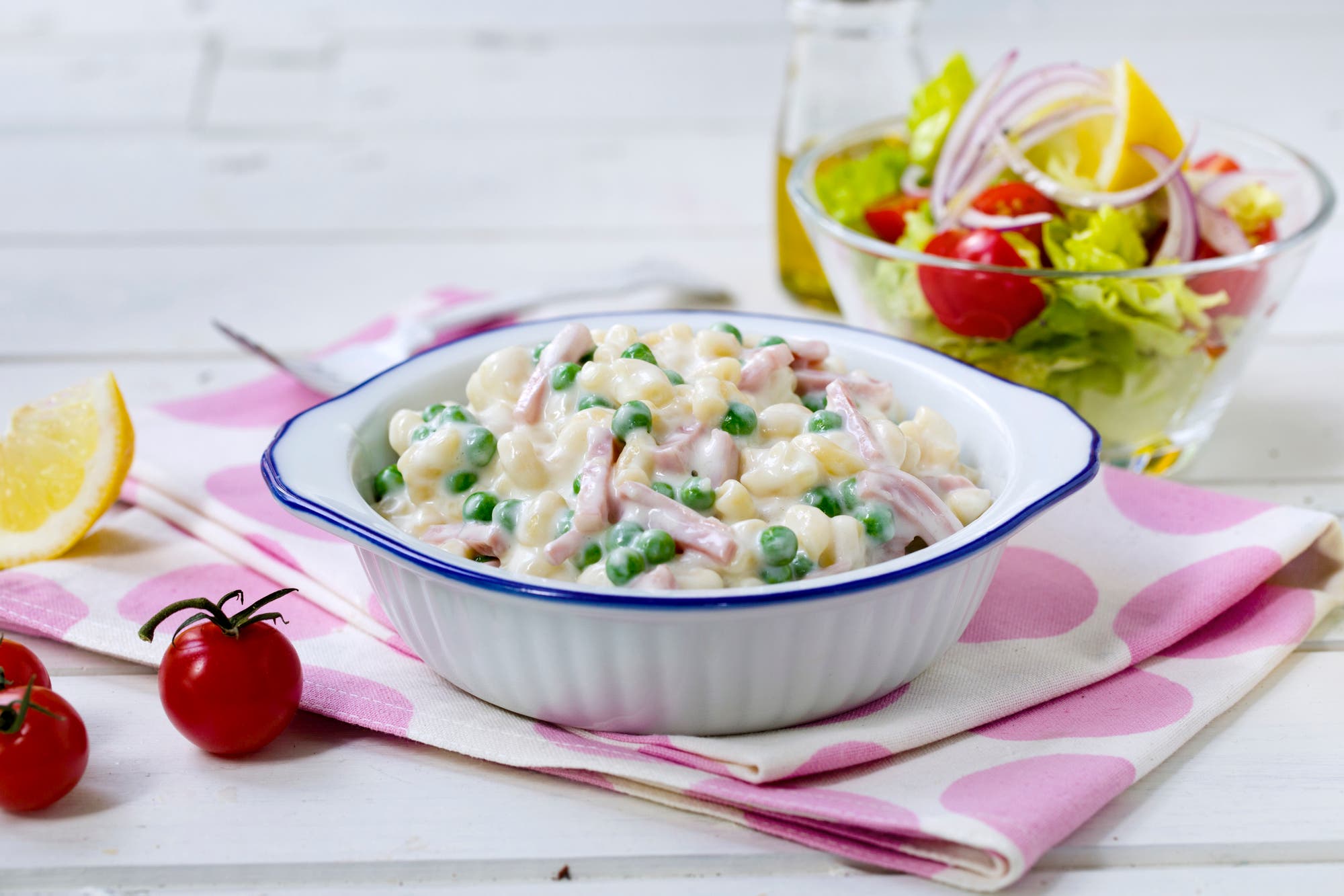 Mac’n cheese med skinke og salat