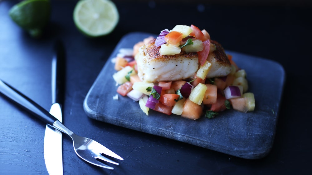 Torsk med tropisk salsa