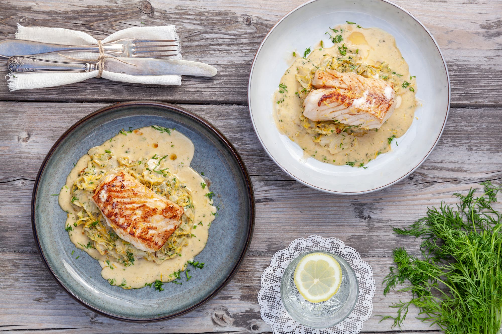 Stekt torsk med kremet spisskål og brunet smør