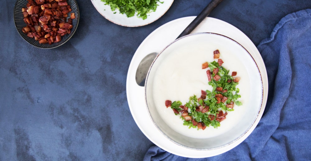 Blomkålsuppe med bacon og persille