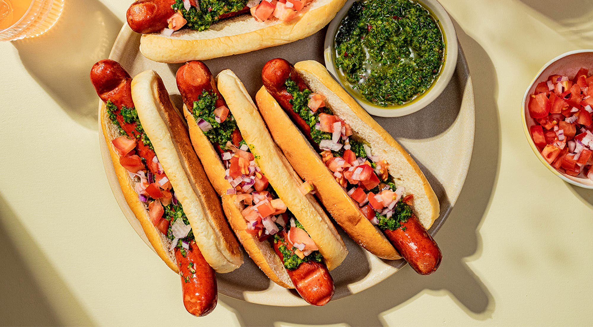 Chorizo i brød med chimichurri