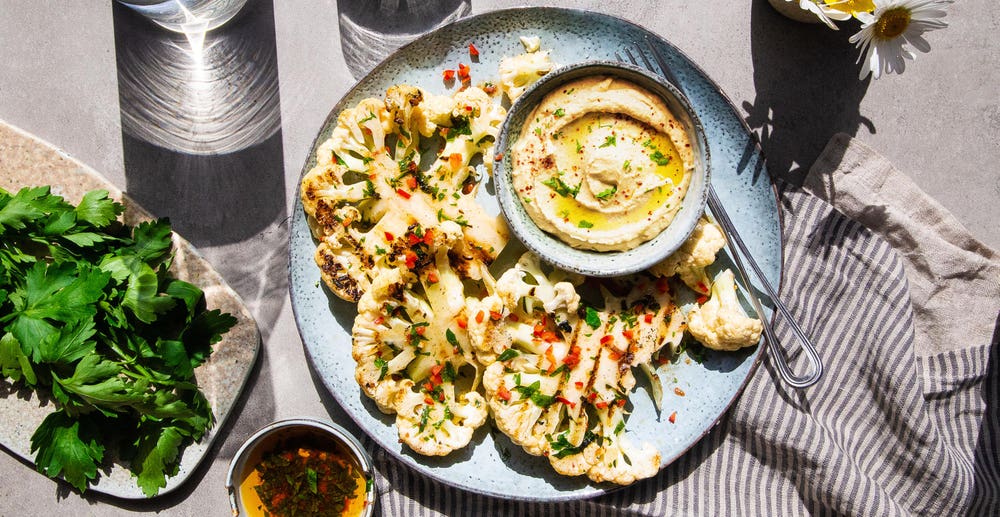 Grillet blomkål med hummus