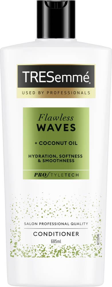 TRESemmé Balsam Flawless Waves