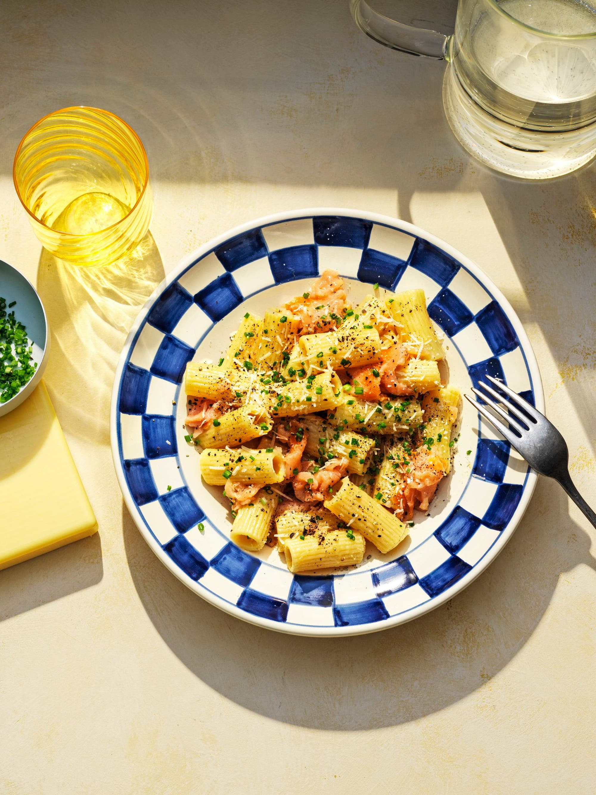 Carbonara med kallrökt lax