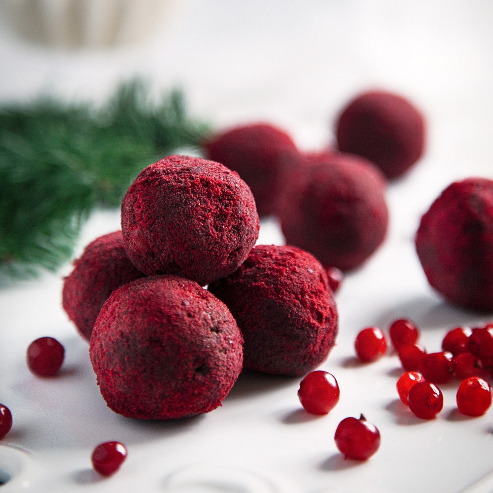 Mörk chokladtryffel med lingon