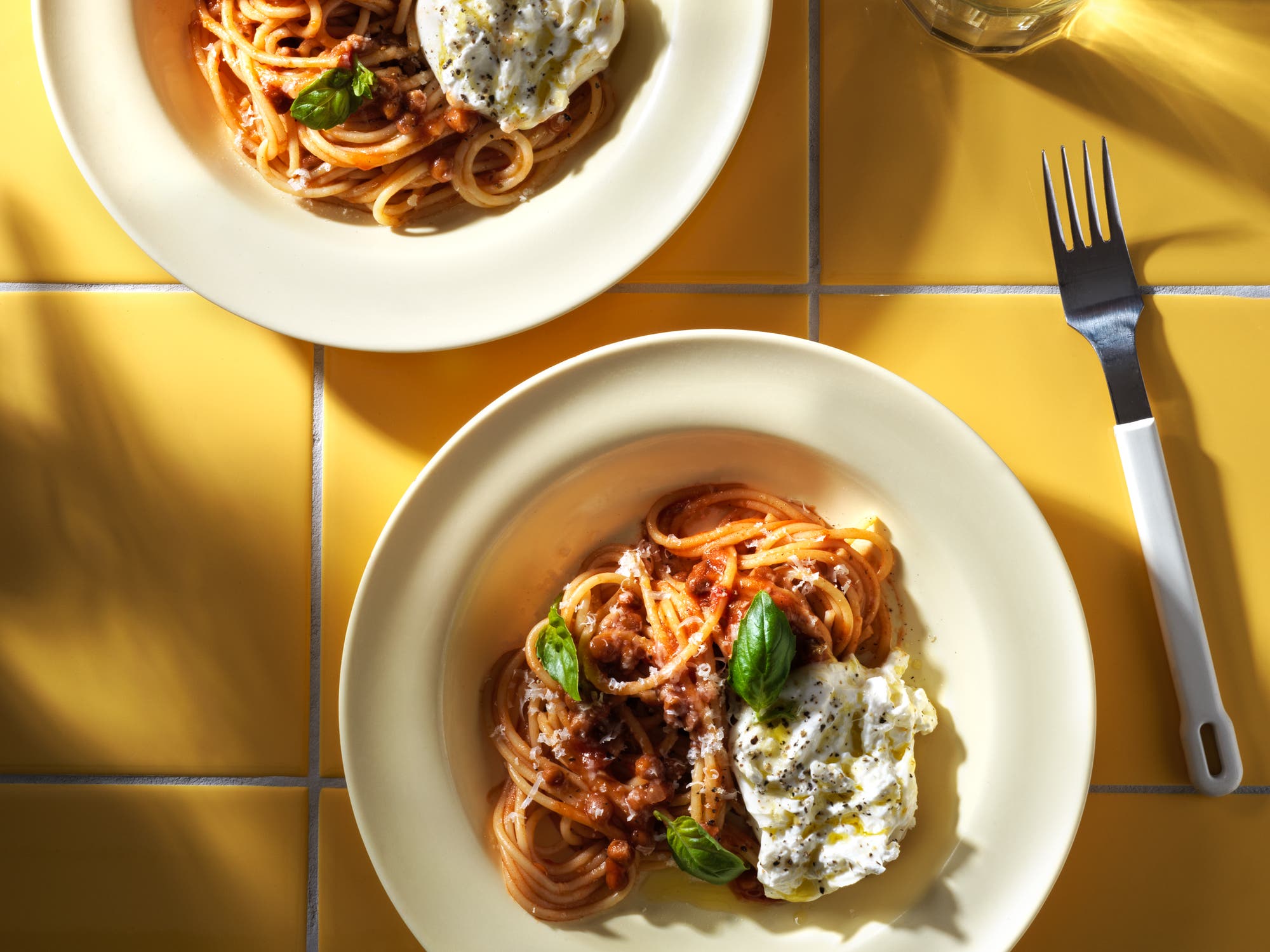 Linsbolognese med burrata