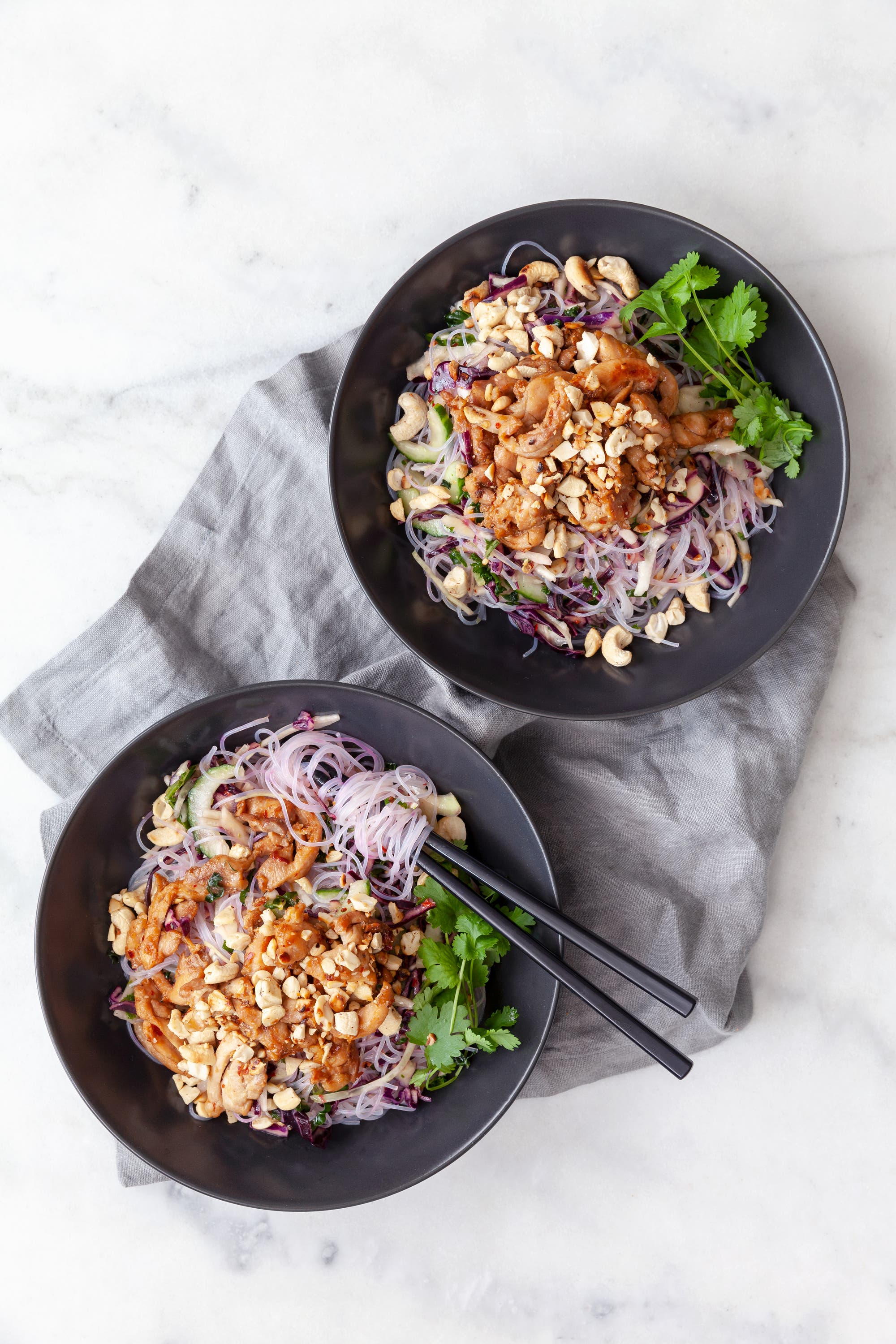 Asiatisk kyckling med nudelsallad