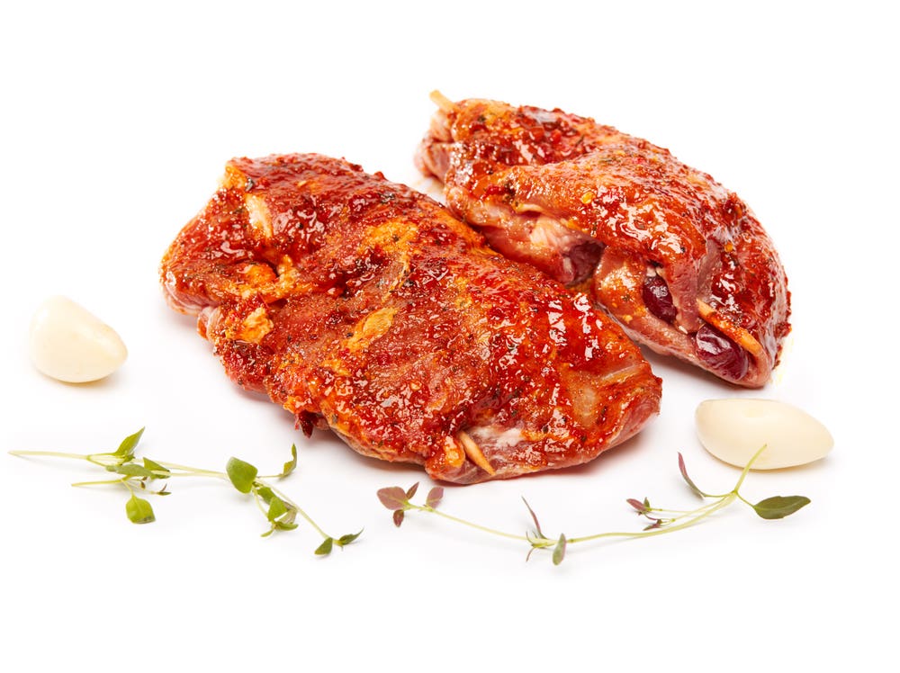 Strøm-Larsen Svinenakke Fylt Med Tranebær og Chevre Marinert Med Lakris og Chili