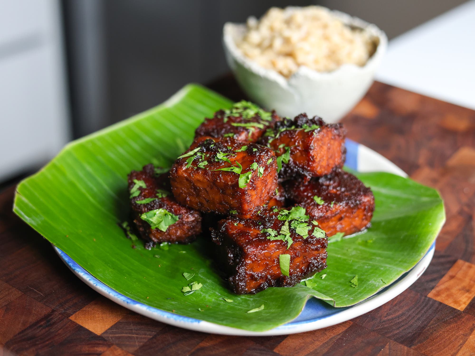 Tempeh bacem med ris